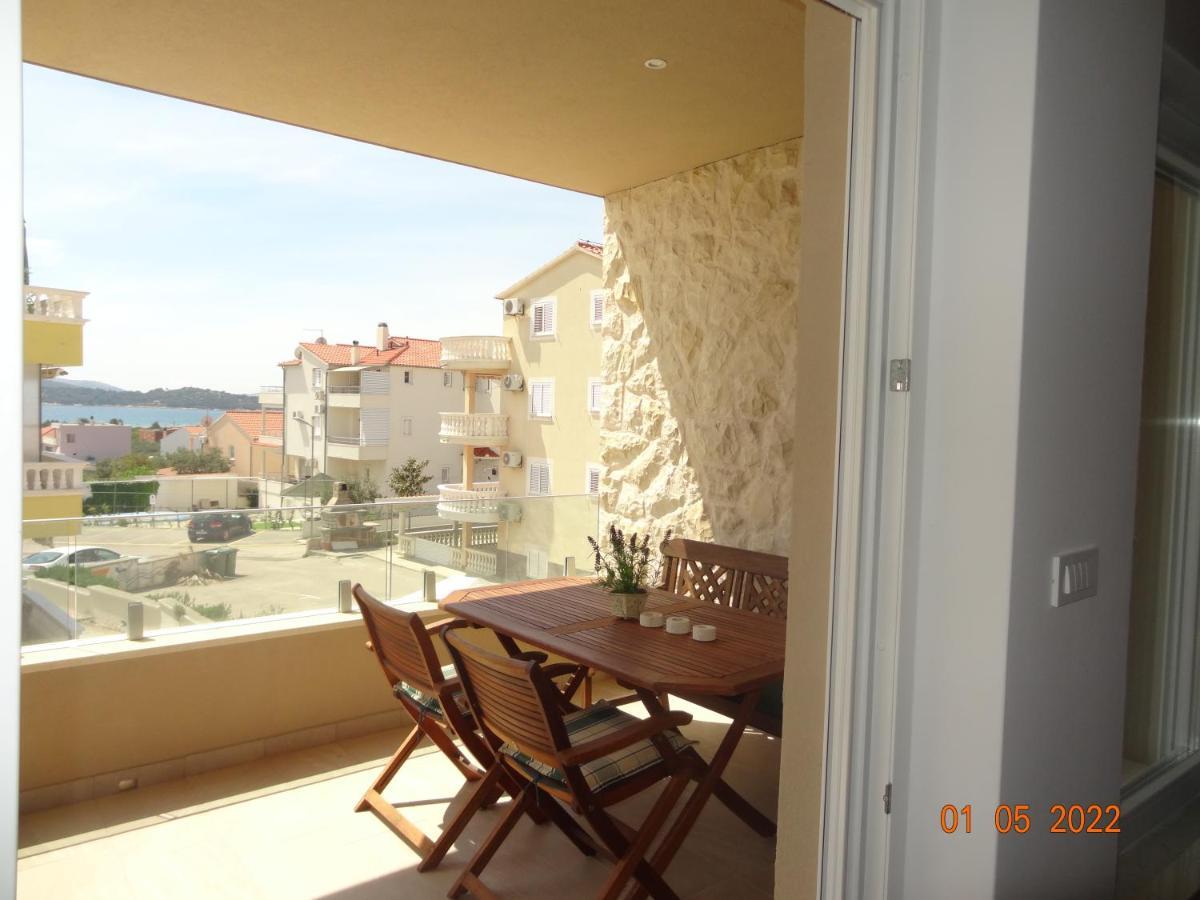 Fantazija Apartamento Vodice Exterior foto